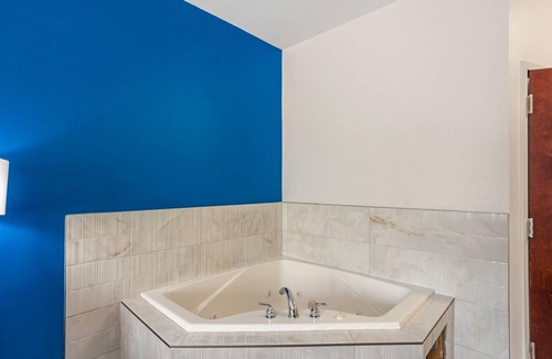Harrisburg Hotel | Comfort Inn & Suites Harrisburg-Hershey North