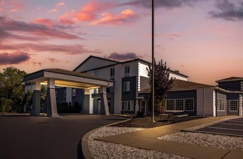 Harrisburg Hotel | Comfort Inn & Suites Harrisburg-Hershey North