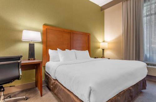 LaVale Hotel | Comfort Inn & Suites LaVale - Cumberland
