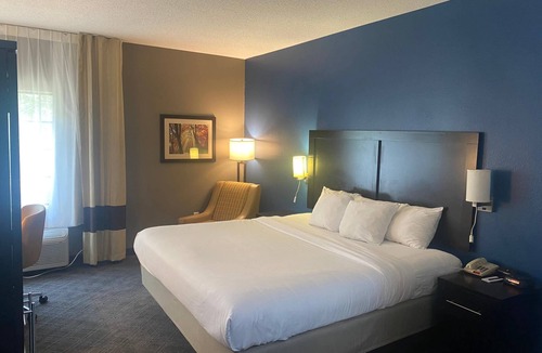 Trussville Hotel | Comfort Inn & Suites Trussville I-59 exit 141