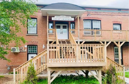 Burk's Falls Apartment | Comfort Stay–2B1B @ Burk’s Falls