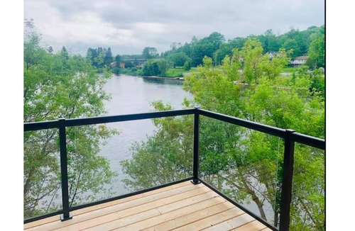 Burk's Falls Apartment | Comfort Stay–2B1B @ Burk’s Falls