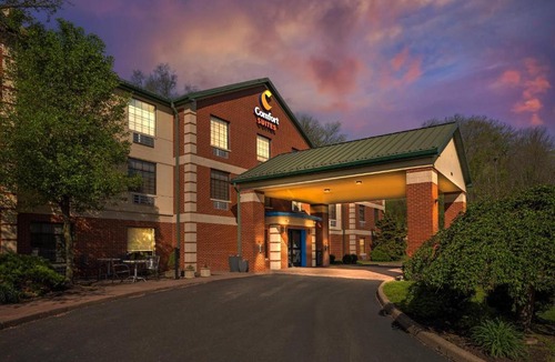 South Hills Hotel | Comfort Suites Pittsburgh Airport