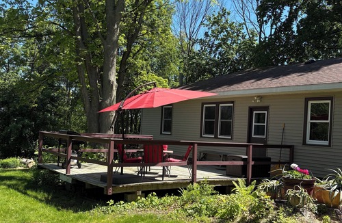 Town of Scriba House | Comfortable 3-bedroom house in a wooded country setting minutes from attractions
