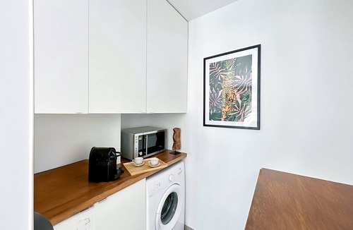 Quartier de la Roquette Apartment | Comfortable Family Flat in Paris - République
