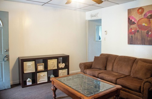 Swissvale House | Comfortable Furnished stay near Downtown and the Norhth Shore NFL Draft access