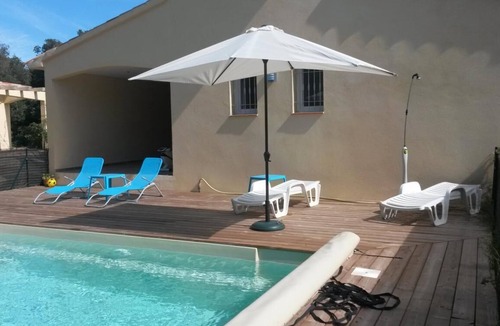 Solaro Apartment | Comfortable room - 1 star Office Tourisme - 2 pers - Swimming pool - Walking distance to the beach