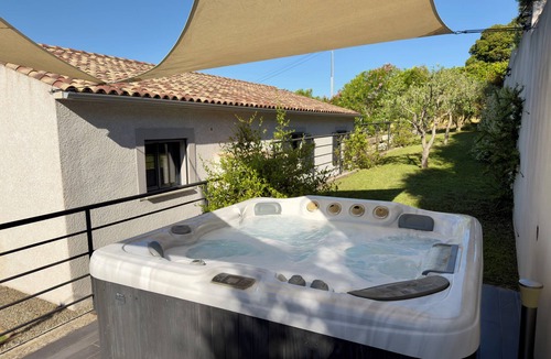 Aleria Villa | Comfortable villa with heated pool and spa between sea and mountains