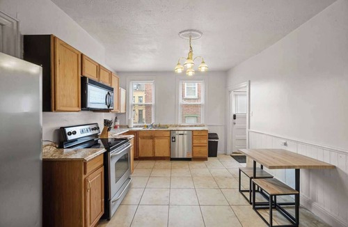 East Allegheny House | Comfy 3 Bed Northside Home - Near Stadiums!