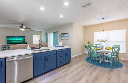 Poinciana House | Comfy & Getaway House w/Pool!