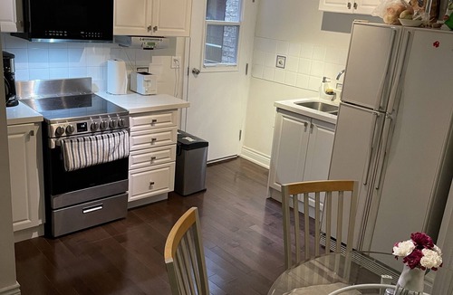Cabbagetown South Hotel | Comfy Guest House
