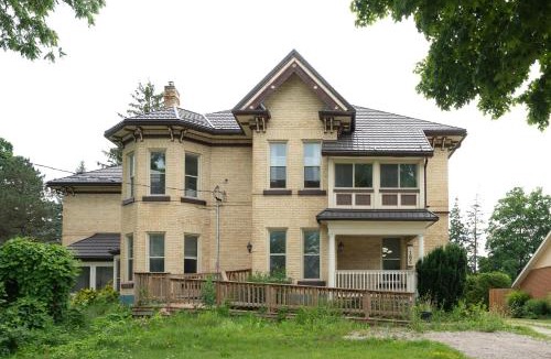 Chesley House | Comic House with Climbing Wall & Themes