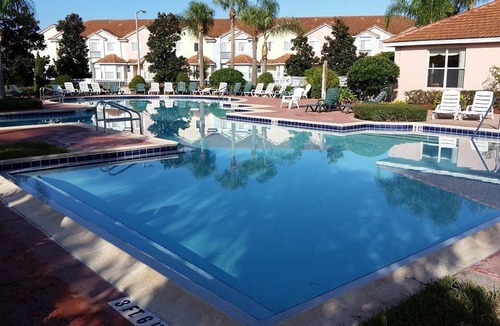 Kissimmee Villa | Communal Pool - 3 Bedrooms - Screened Porch - Spacious Living Room - Fiesta Key