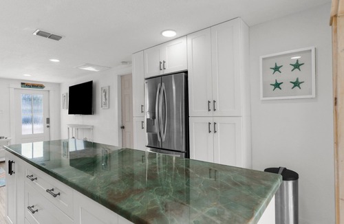 Hudson Beach Estates House | Conch Cottage-Gulf Access, Dock & Pet Friendly