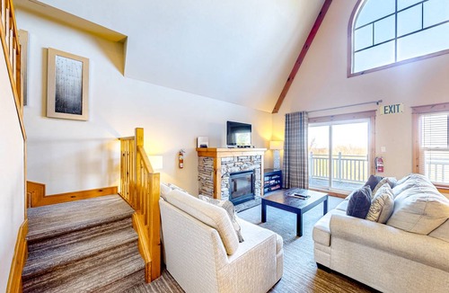 The Blue Mountains Condo | Condo ∙ 2 bedrooms ∙ 6 guests