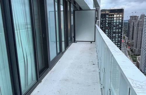 Downtown Mississauga Condo | Condos rooms downtown Mississauga