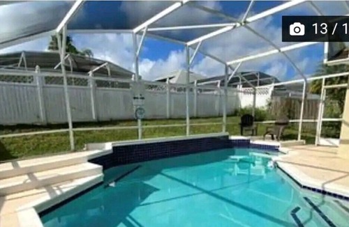 Lindfields House | Confortab Entire House to relax in the pool or enjoy near the parks