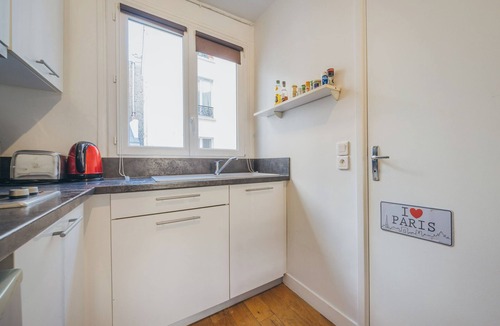 Quartier Saint-Ambroise Apartment | confortable studio in the oberkampf district