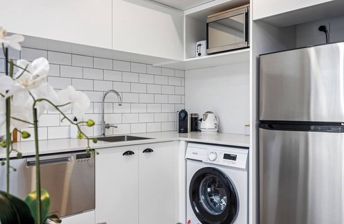Christchurch City Centre Apartment | Contemporary 3BR City Apartment – Stylish & Central