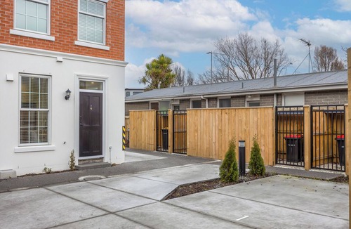 Christchurch City Centre Apartment | Contemporary 3BR City Apartment – Stylish & Central