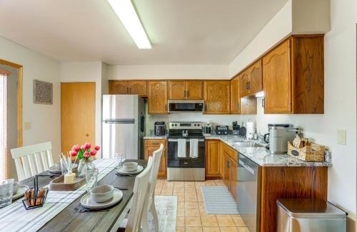 Clearfield House | Convenient Townhome 1 Mi to Dtwn Clearfield