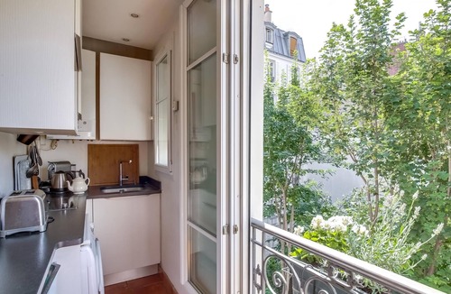 7th Arrondissement Apartment | Cosy apartment for 2 close to Eiffel Tower