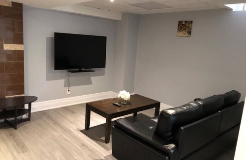 Brampton Apartment | Cosy Basement Apartment, Walking distance to all amenities