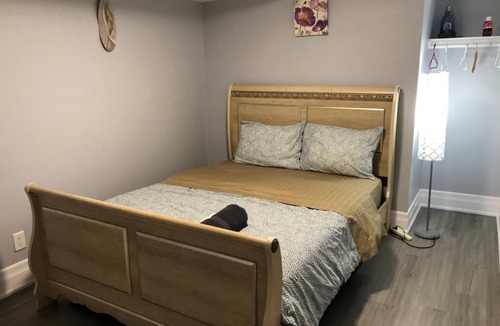 Brampton Apartment | Cosy Basement Apartment, Walking distance to all amenities