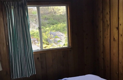 Pointe au Baril Cottage | Cosy Cedar Cottage -Georgian Bay