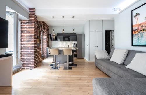 9th Arrondissement House | Cosy central place Paris