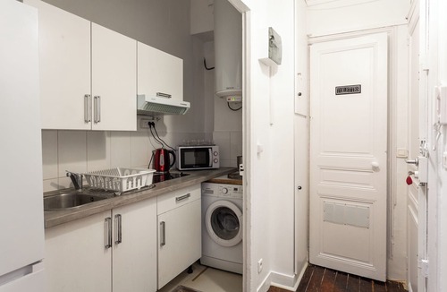 Quartier de la Chapelle Apartment | Cosy Marx Dormoy apartment at the foot of the metro