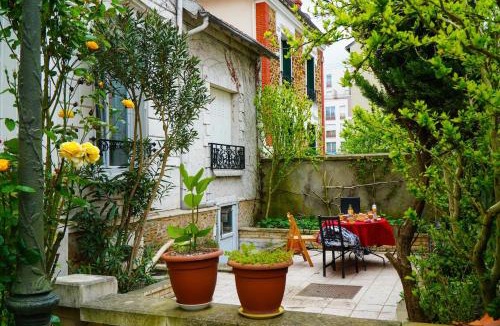 Aulnay-sous-Bois Apartment | Cosy New Studio 2 min RER B