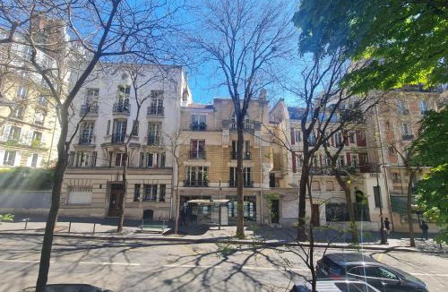 Quartier des Grandes-Carrieres Apartment | Cosy place - heart of Montmartre