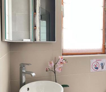 Ternes Apartment | Cosy Studio Near Arc de Triomphe