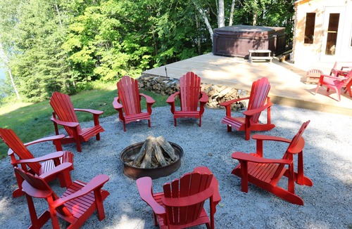 Unorganized Centre Parry Sound Cottage | Cottage! Memories! Sunsets! Hot tub & Sauna! Waterfront! Shallow Beach!