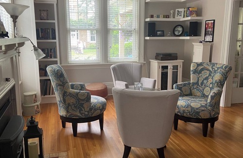 Stratford Bed & Breakfast | Cottage on Caledonia Bed & Breakfast