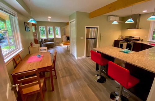 Dauphin Cottage | Cottage on Clarks Creek