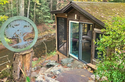 Dauphin Cottage | Cottage on Clarks Creek