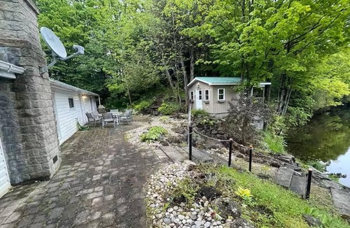 Flesherton Cottage | Cottage Paradise - Water, Woods and Nature