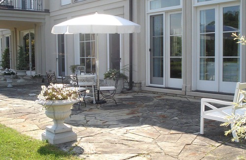 Caledon House | Country Estate north of Brampton Ontario