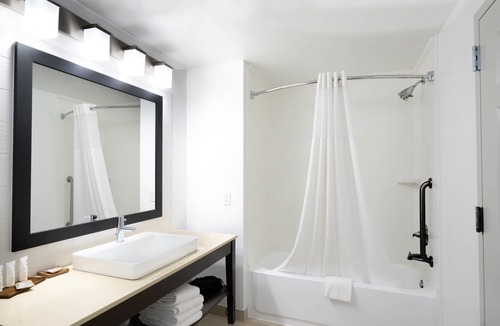 State College Hotel | Country Inn & Suites by Radisson, State College (Penn State Area), PA