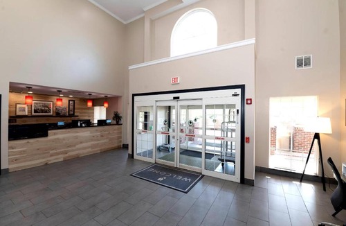 Harrisburg Hotel | Country Inn & Suites by Radisson, Harrisburg - Hershey West, PA