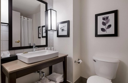 Harrisburg Hotel | Country Inn & Suites by Radisson, Harrisburg Northeast - Hershey