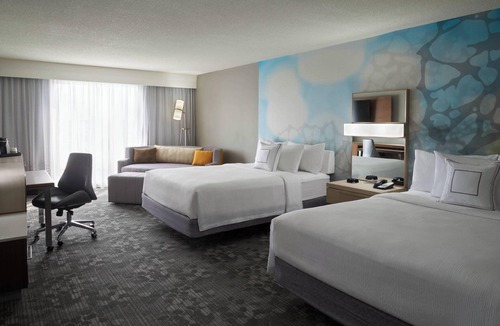 Northeast Mississauga Hotel | Courtyard by Marriott Toronto Airport