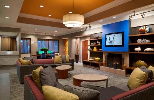 Church and Wellesley Hotel | Courtyard by Marriott Toronto Downtown
