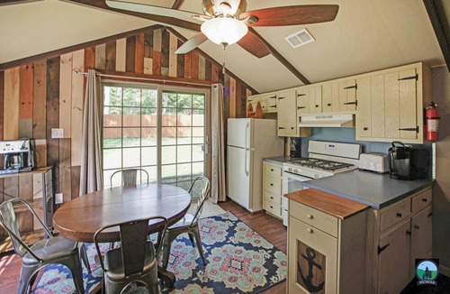 Gaines House | Coyote Cabin on Pristine Pine Creek!