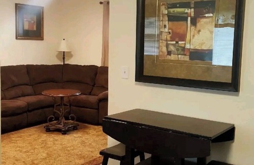 Penbrook House | Cozy 1 bed/1 bath fully furnished ished apartment
