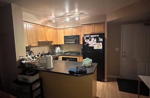 King West Village Apartment | Cozy 1-Bedroom Apartment with Unique View - Available for School Holidays Only