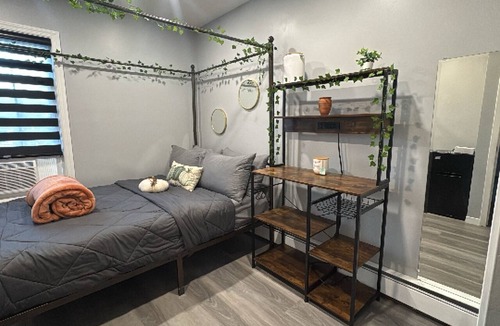 University Heights Apartment | Cozy 1-bedroom apartment in brilliant Bronx with AC