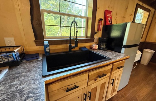 Tyrone Cabin | Cozy 1-bedroom cabin in Tyrone, Pa. Close to several of the finest streams in Pa